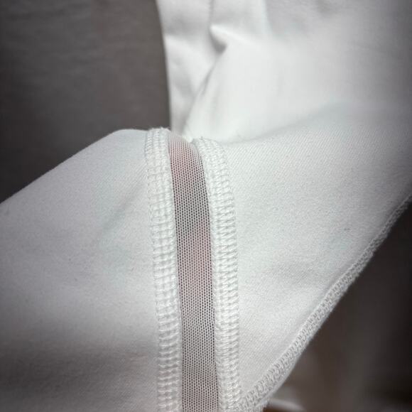 Alo Yoga White Crop Leggings - Size Medium - Excellent - Picture 5 of 11